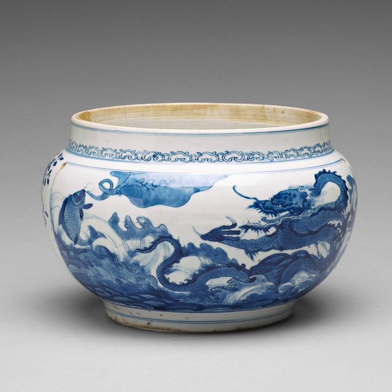 A blue and white censer/pot, Qing dynasty, Kangxi (1662-1722).