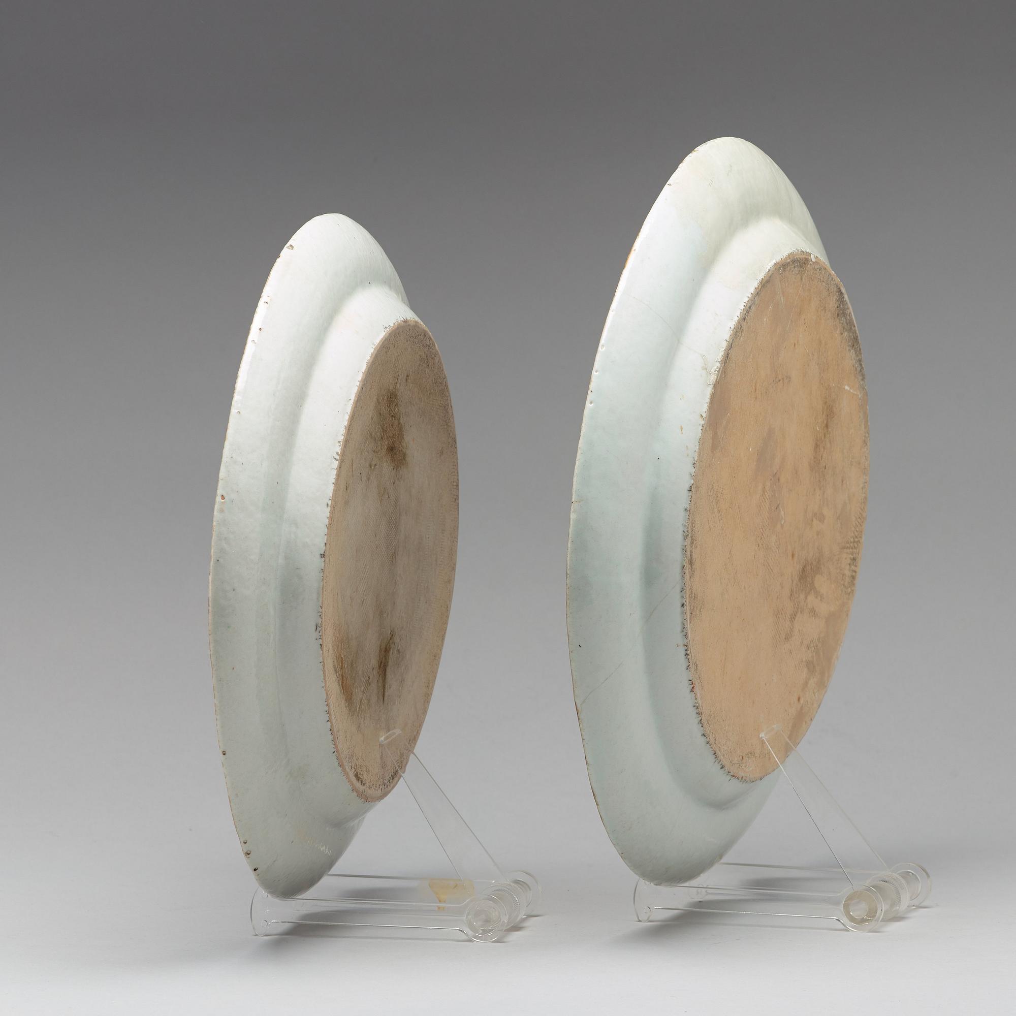 A pair of Canton serving dishes, Qing dynasty, 19th Century.