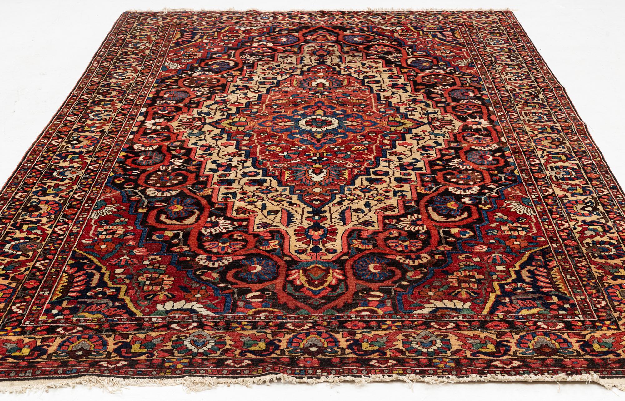 Matta, Bakhtiari, ca 325 x 215 cm.