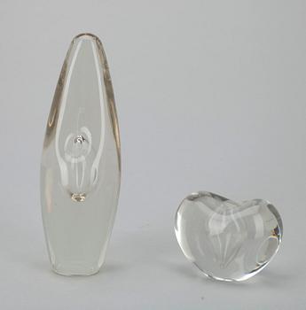 GLASSKULPTURER, 2 st. Hjärtat sign. Timo Sarpaneva, Iittala -56.