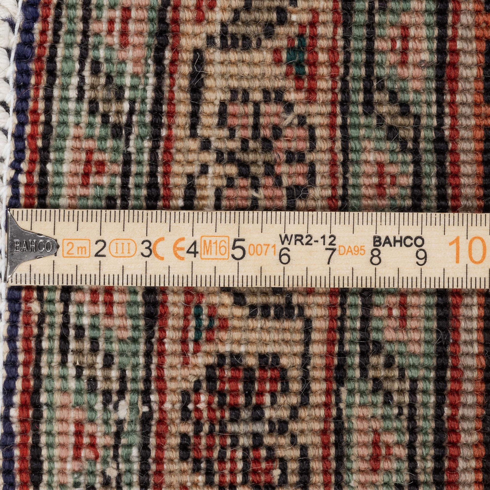 Carpet, Tabriz, 277 x 202-206 cm.