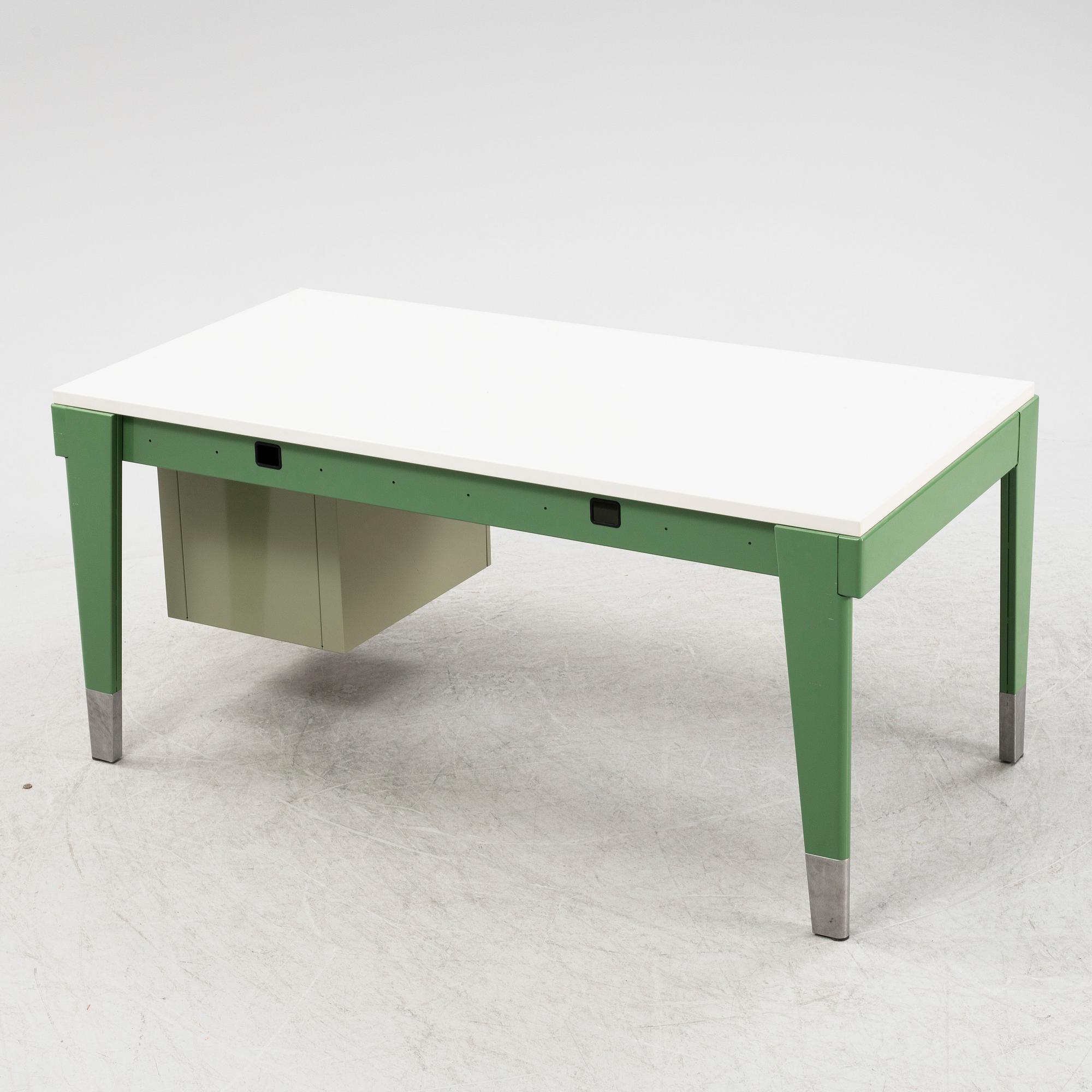 Jean Prouvé, skrivbord, "Bureau Métallique 1946", ur serien Prouvé RAW office edition, G-Star, Vitra, 2000-tal.