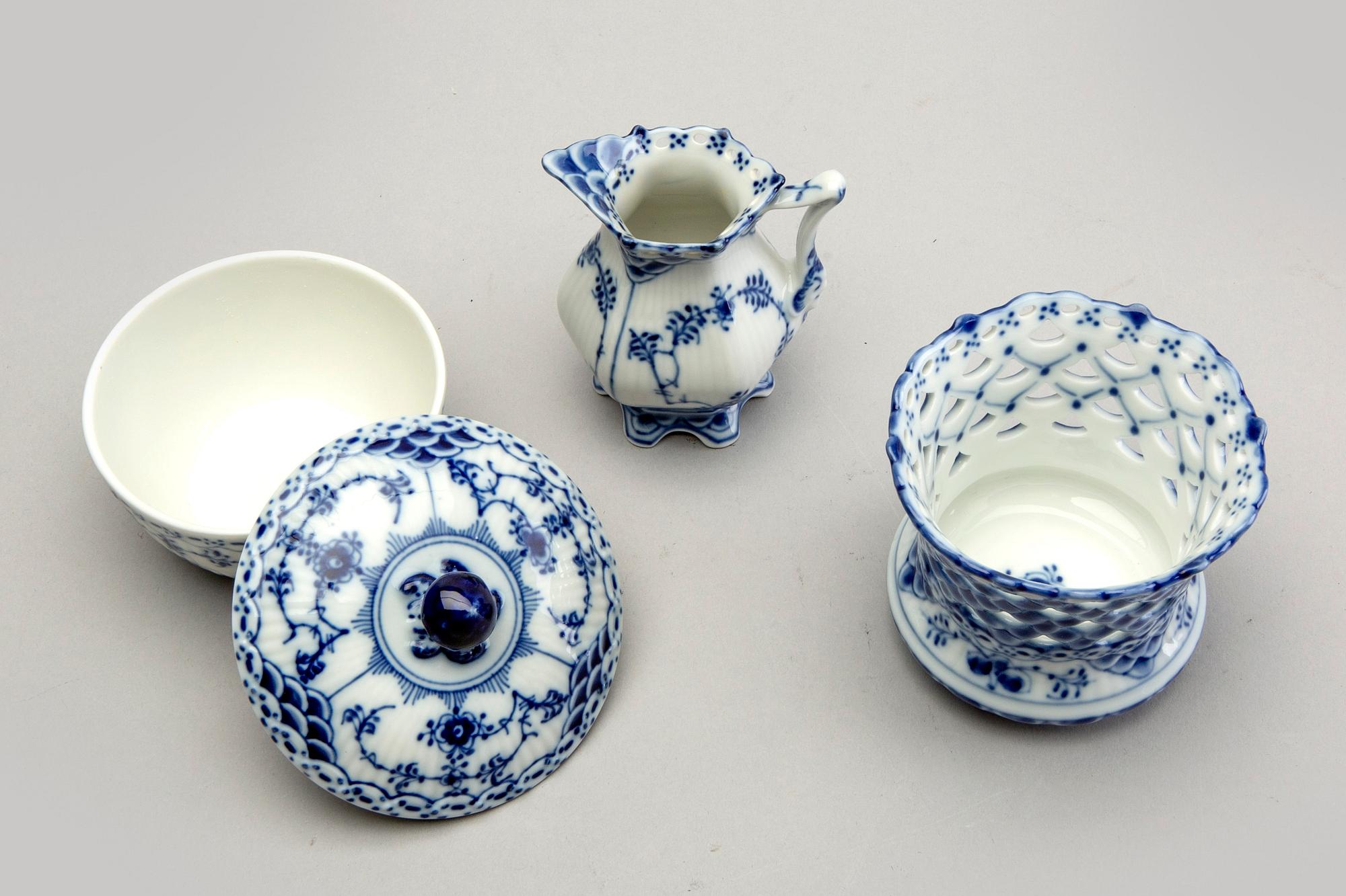 Servis Muselmalet hel och halvblonde 33 dlr Royal Copenhagen 1900-talets andra hälft porslin.