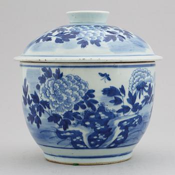 A set of Chinese porcelain, 19/20 Century.