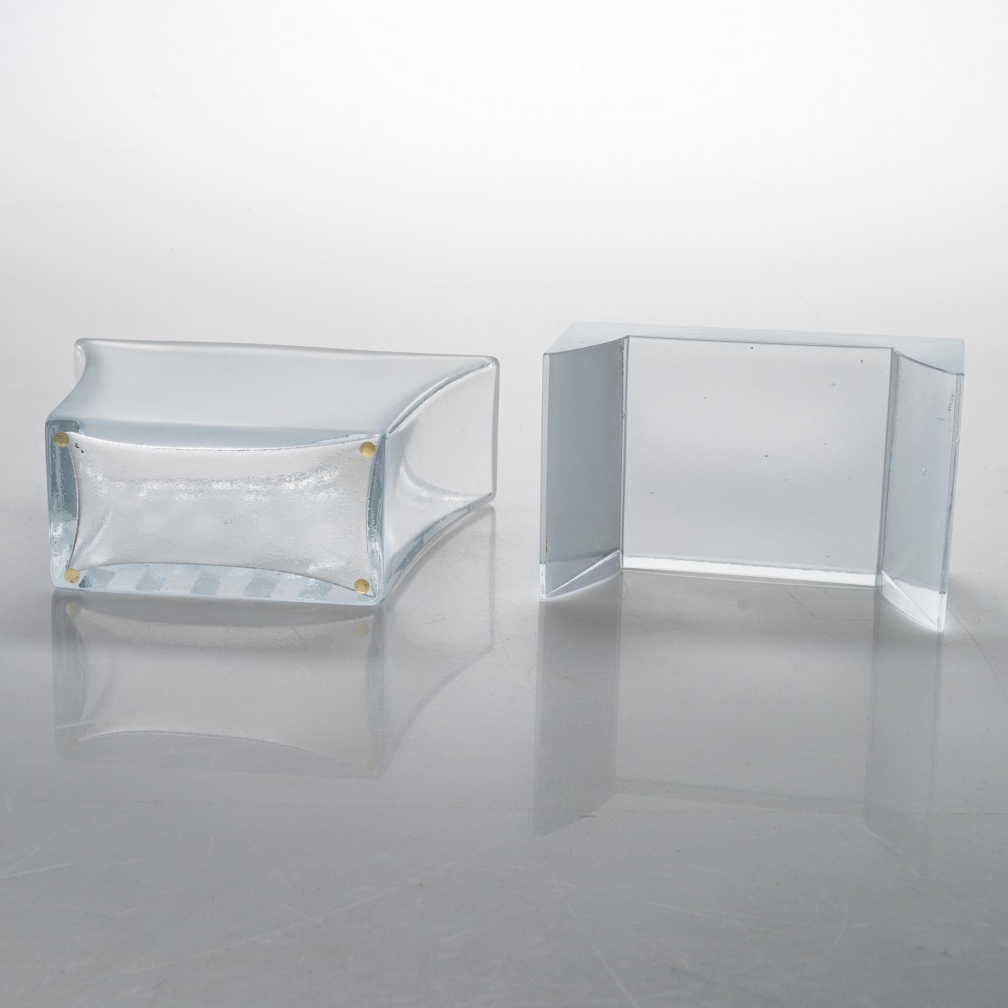 Heikki Orvola, Maljakko "Bagatti Valsecchi", sign. Heikki Orvola Iittala Nuutajärvi, Museo Bagatti Valsecchi 1997/152.