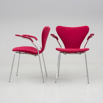 KARMSTOLAR, ett par, "Sjuan", Arne Jacobsen, Fritz Hansen.