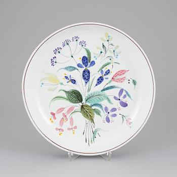 STIG LINDBERG, a faience dish, Gustavsberg studio 1950´s.