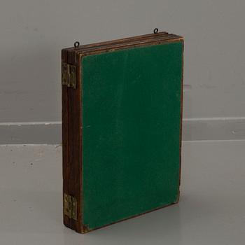 An app. 1900 mirror.