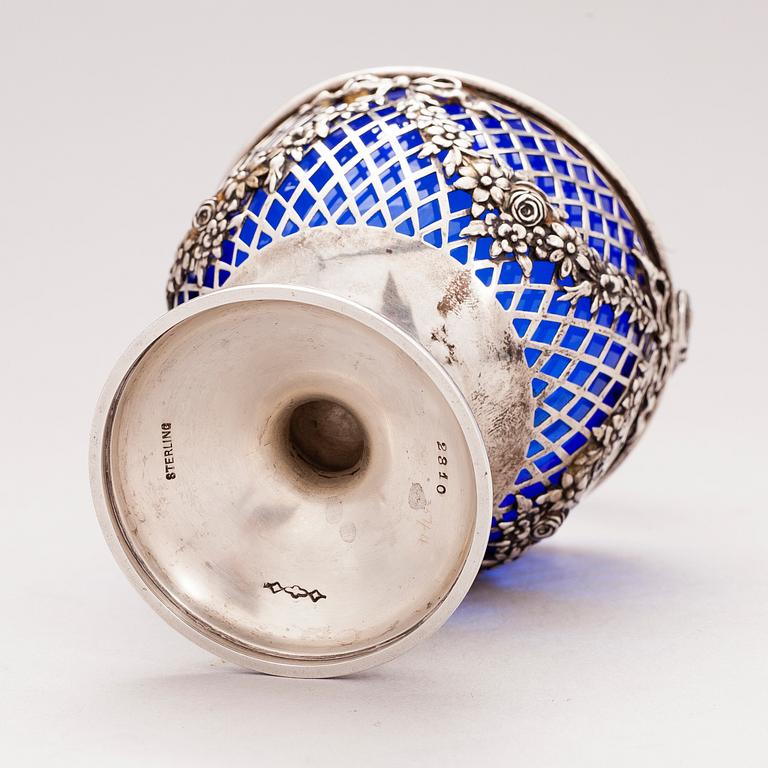 SKÅL, SERVERINGSSKED och SÅSSLEV, sterling silver, New York och Baltimore, USA 1900-talets första hälft.