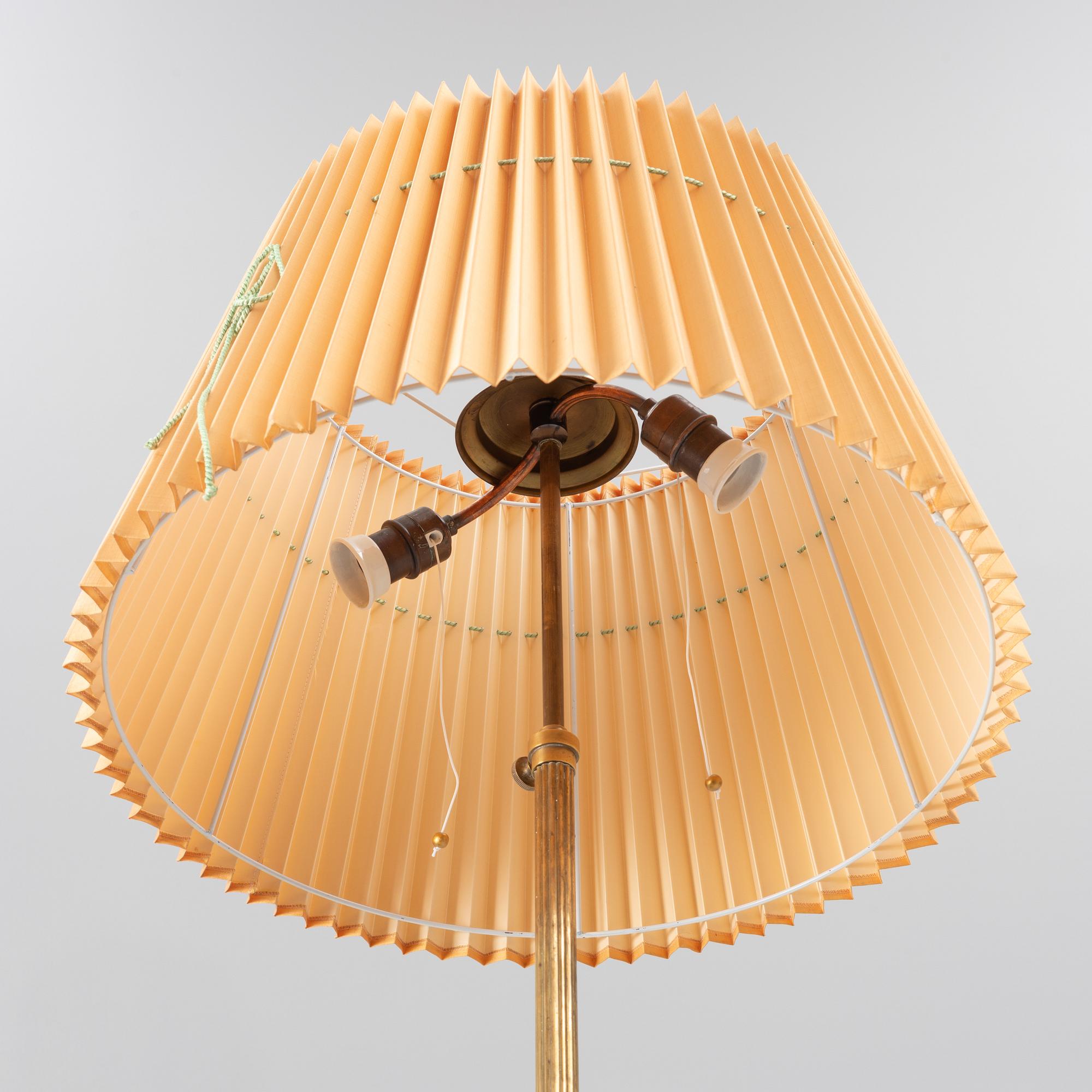 Á floor lamp, 1940s.