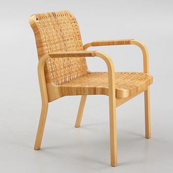 Alvar Aalto, a model 45 armchair, Artek, late 20the century.