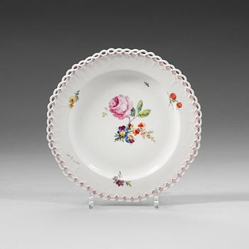 1356. Six Berlin dessert dishes, 19th Century.