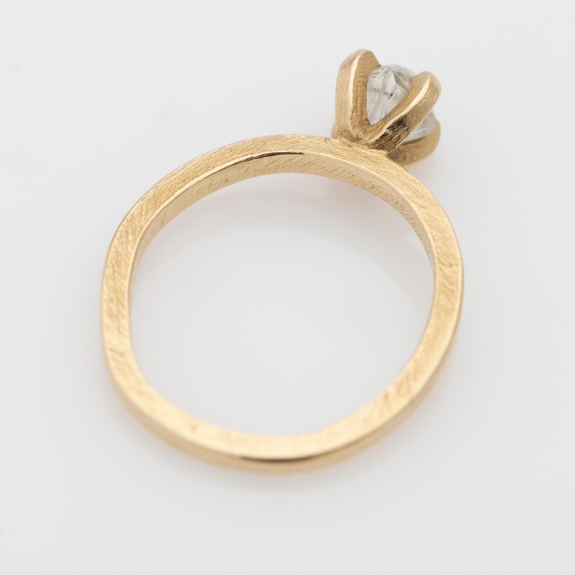 Ring, 14k gold with uncut diamond.