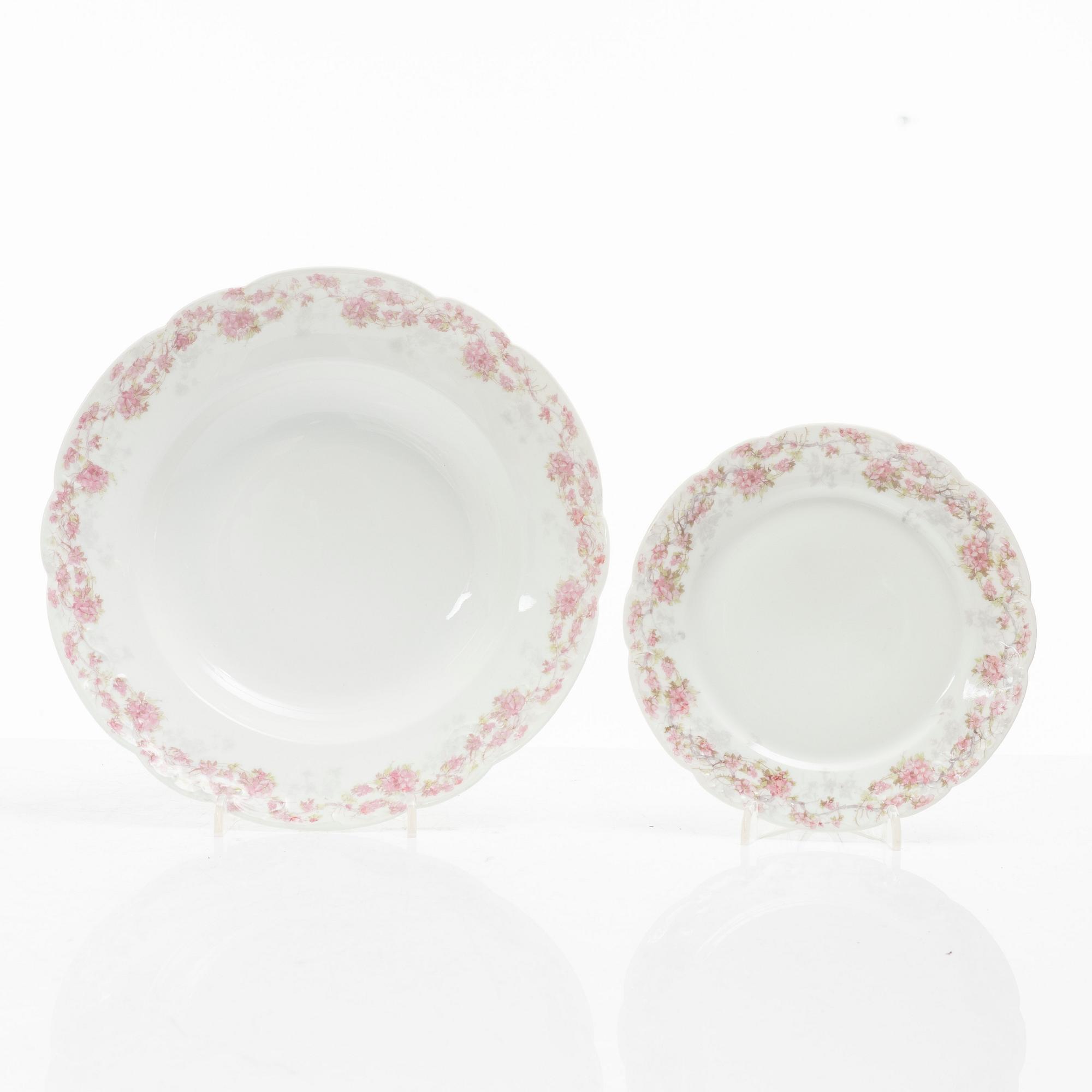 A 146-piece dinner service, Frank Haviland & Co, Paris Limoges, France, circa 1900.