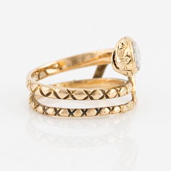 Ring in the shape of a serpent, 18K gold and rose-cut diamond.