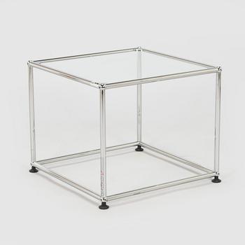 USM Haller, sidobord 2000-tal.