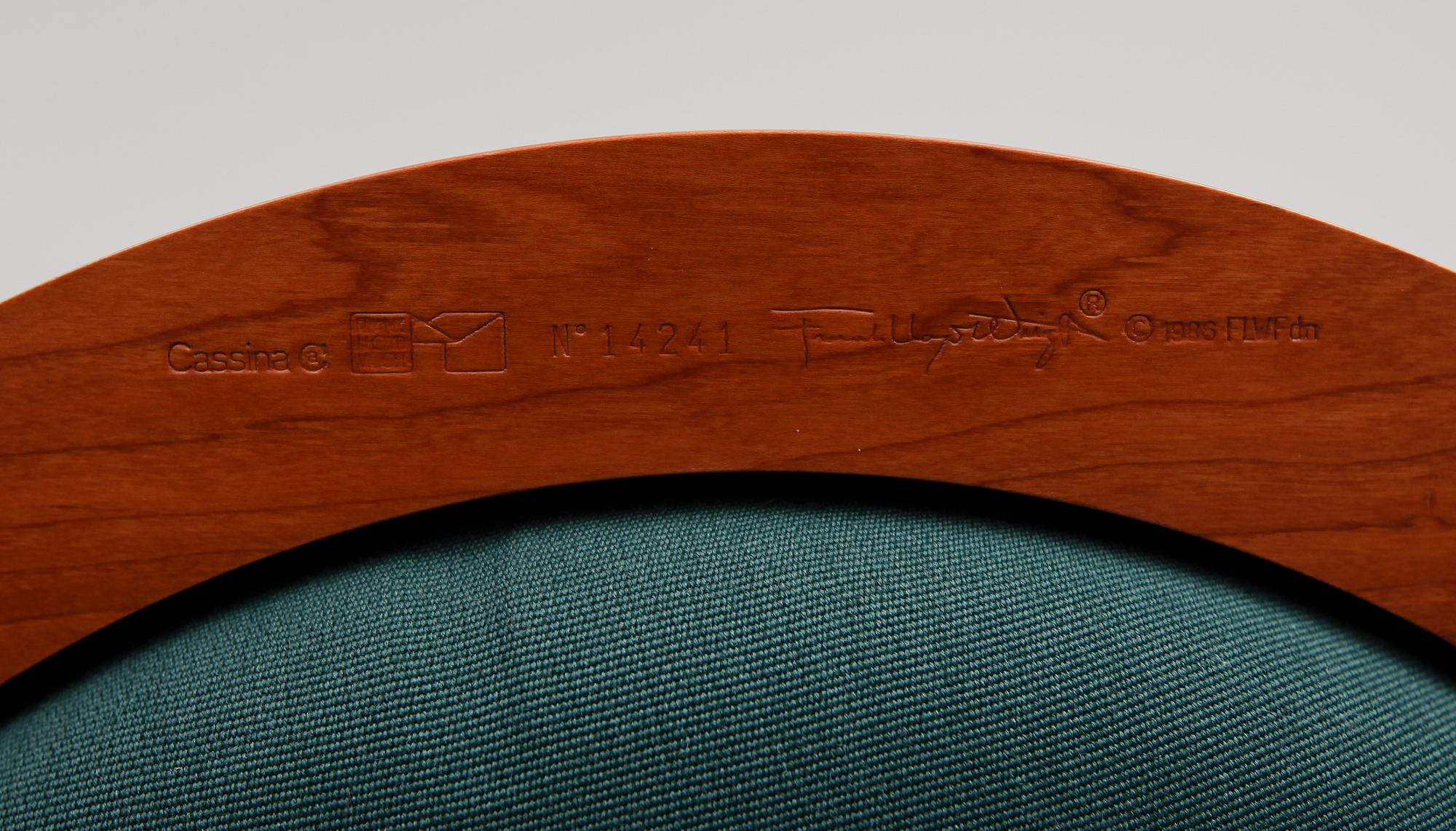 KARMSTOLAR, ett par, "Barell 606", Frank Lloyd Wright, Cassina, Italien, 1986.