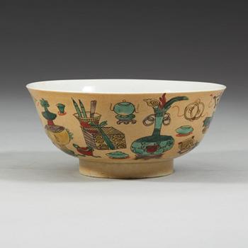 A famille verte bowl, Qing dynasty, Kangxi (1662-1722).