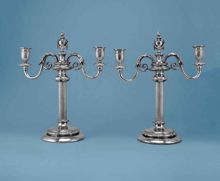A PAIR OF CANDLEHOLDERS, 84 silver, C. E. Bolin Moscow 1892. Masteri Karl Linke. Total silverweight c. 3760 g.