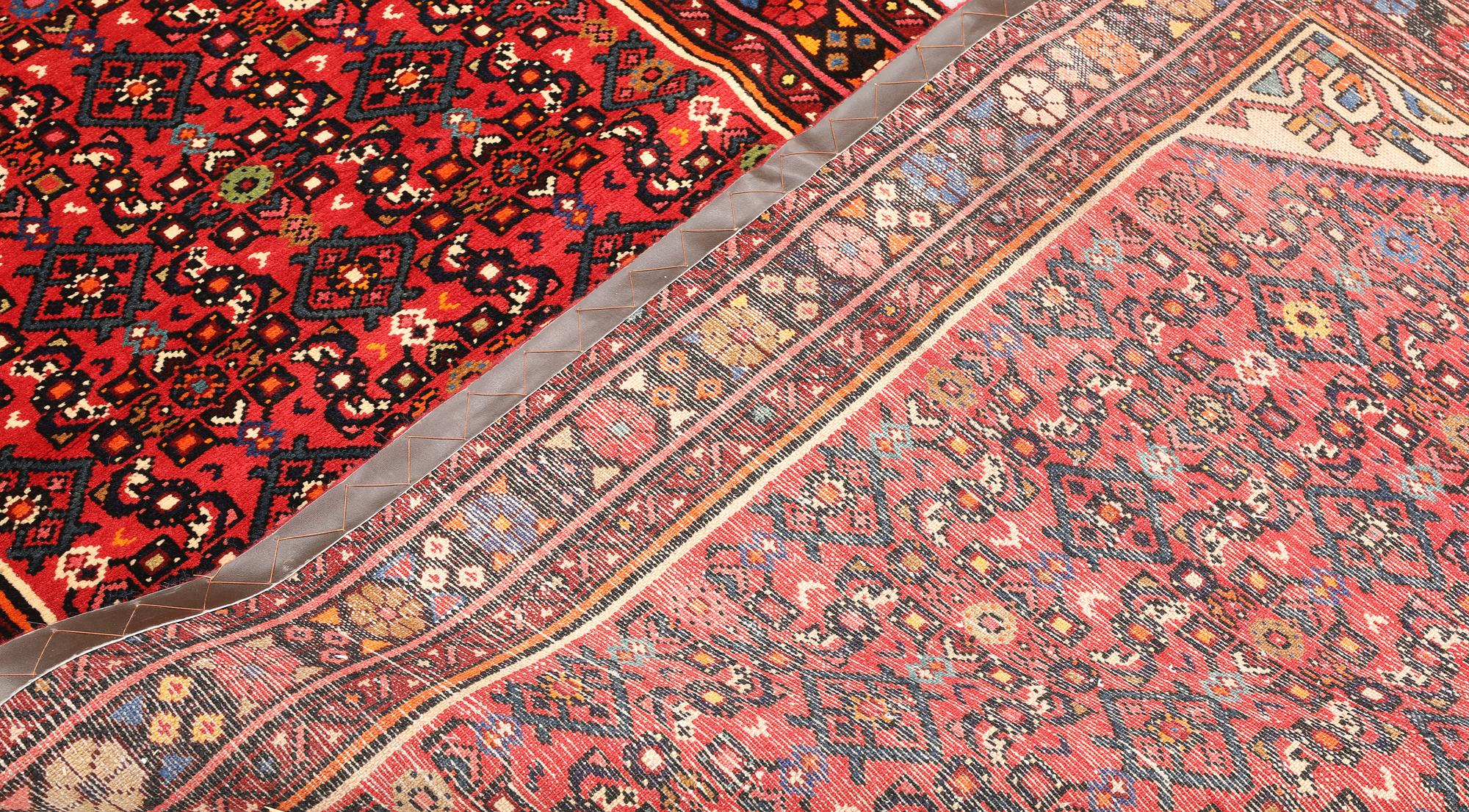 Gallerimatta, Hosseinabad, ca 434 x 115 cm.