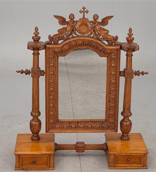 BORDSSPEGEL, nyrenässans. 1900-talets början.