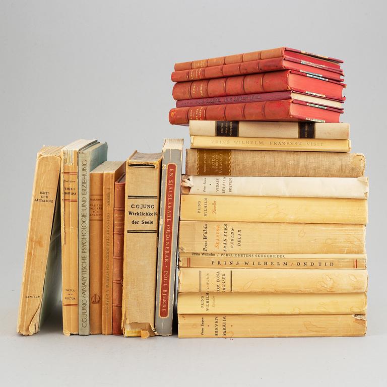 Böcker, 25 volymer. Parti dedikationsexemplar av Prins Wilhelm (8), prins Eugen (2) och Poul Bjerre (12).