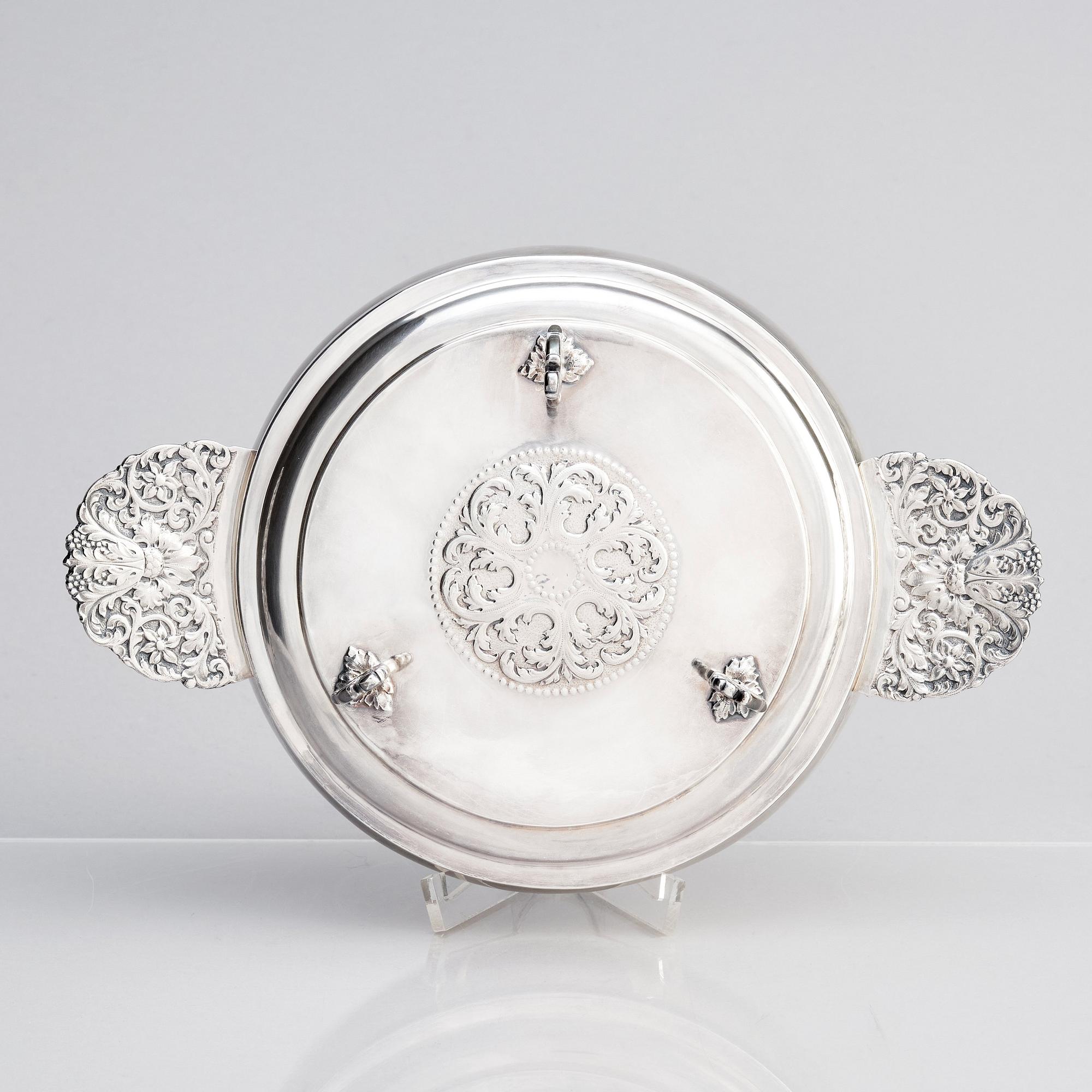 Karott med lock, sterlingsilver, kopia 1952, S.A. Ackland efter Wolter Siewers.