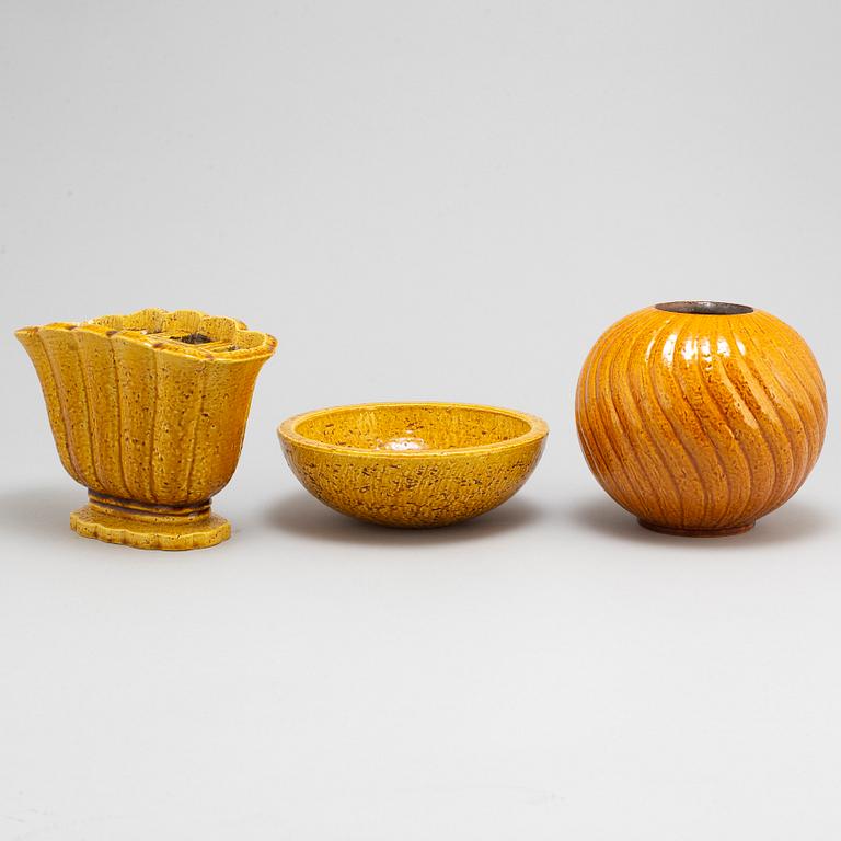 GUNNAR NYLUND, Two 'Chamotte' vases and a bowl, from Rörstrand, second half of the 20th century.