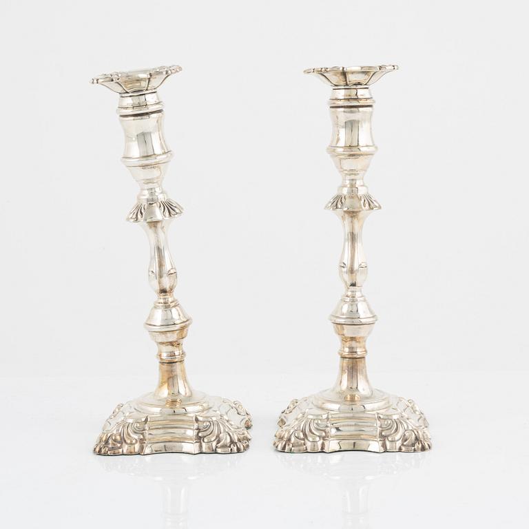 Two silver candleholders, Hampton Utilities, Birmingham, England, 1990.