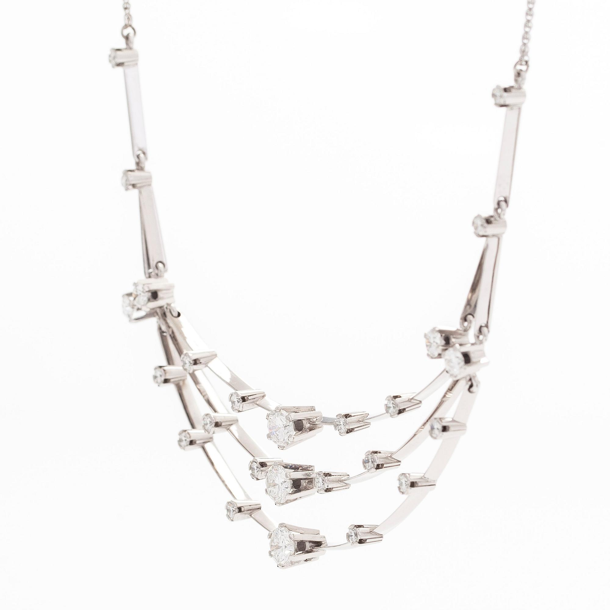 Collier, 18K vitguld med briljantslipade diamanter. A Tillander 1973.