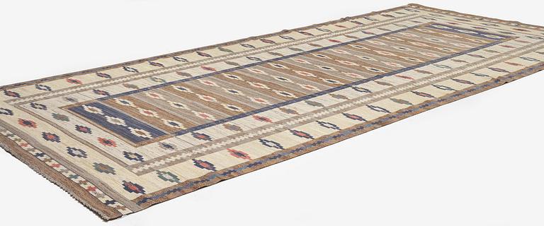 Märta Måås-Fjetterström, matta "Ljusa mattan", rölakan, ca 509 x 225 cm, signerad MMF.