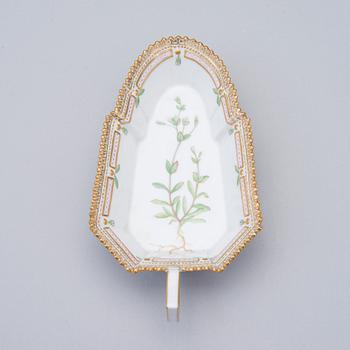 GELÉFAT, porslin, "Flora Danica", Royal Copenhagen, Danmark, 1959.