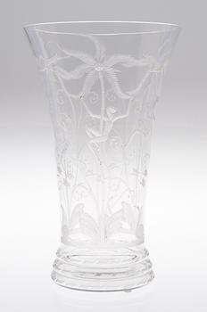 An Edward Hald engraved glass vase, Orrefors 1927.