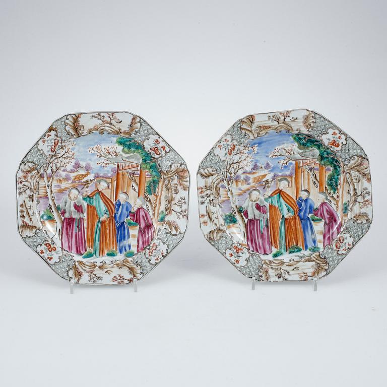 TALLRIKAR, ett par, porslin, Kina 1700-tal.