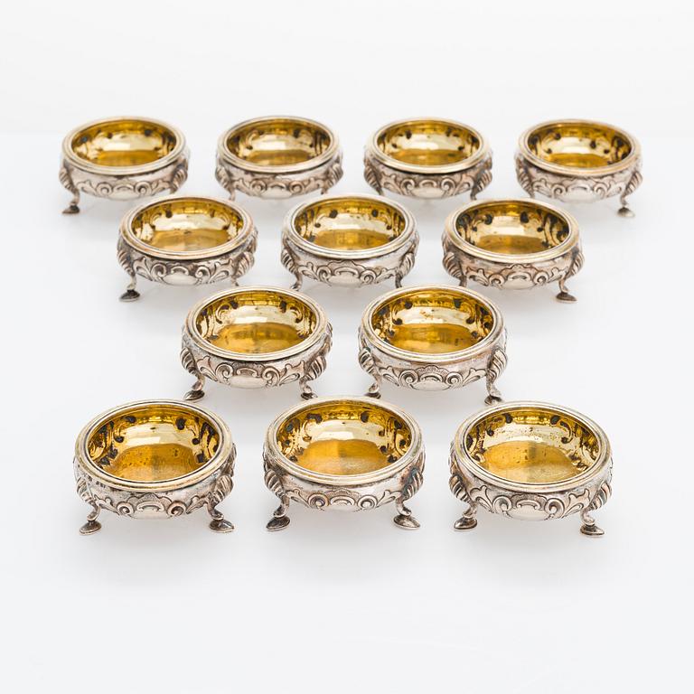 Saltkar, 12 st, och saltskedar, 12 st, Sazikov 1860 och F. O. Fagerström 1850-60-tal, S:t Petersburg, Ryssland.