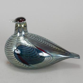 OIVA TOIKKA, a glass bird, signed Oiva Toikka uutajärvi Notsjö.