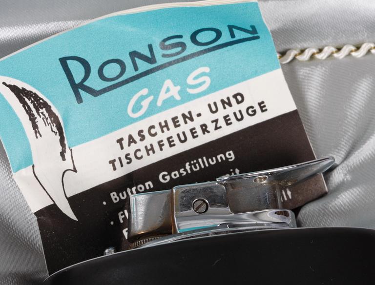 TÄNDARE, ASKKOPP samt CIGARETTASK. Porslin. Rosenthal.