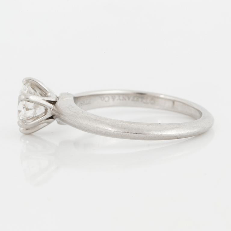 TIFFANY solitaire ring, platinum with 1 round diamond 1.09 cts, H/vs1.