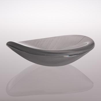 A "Leaf" dish signed Tapio Wirkkala Iittala.