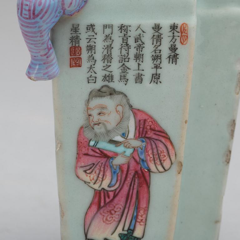 A famille rose double lozenge vase, Qing dynasty, 19th Century.