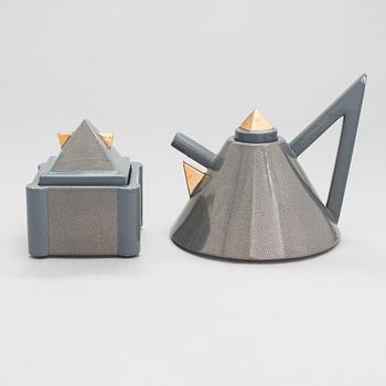 Matteo Thun, A 1980's porcelain 'Nefertiti' teapot and sugar bowl for Memphis, Bitossi, Montelupo Fiorentino, Italy.