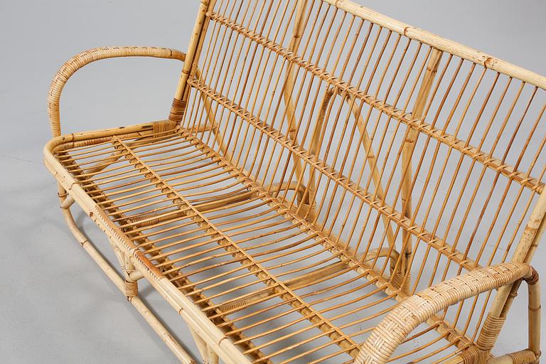 SOFFA samt FÅTÖLJER, ett par, 1900-talets fjärde kvartal.