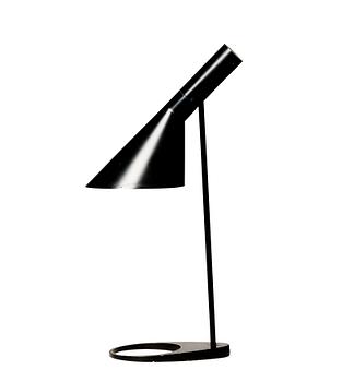 102. ARNE JACOBSEN, bordslampa "AJ", Louis Poulsen, Danmark.