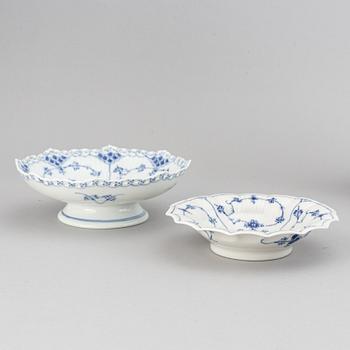 Royal Copenhagen, a part 'Musselmalet' coffee and tea service, Denmark (57 pieces).