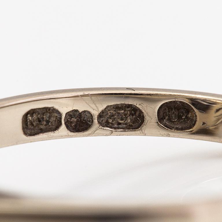 A necklace, ring and earrings, 14K gold and diamonds ca. 0.92 ct in total. Westerback, Helsinki 1964-1973.