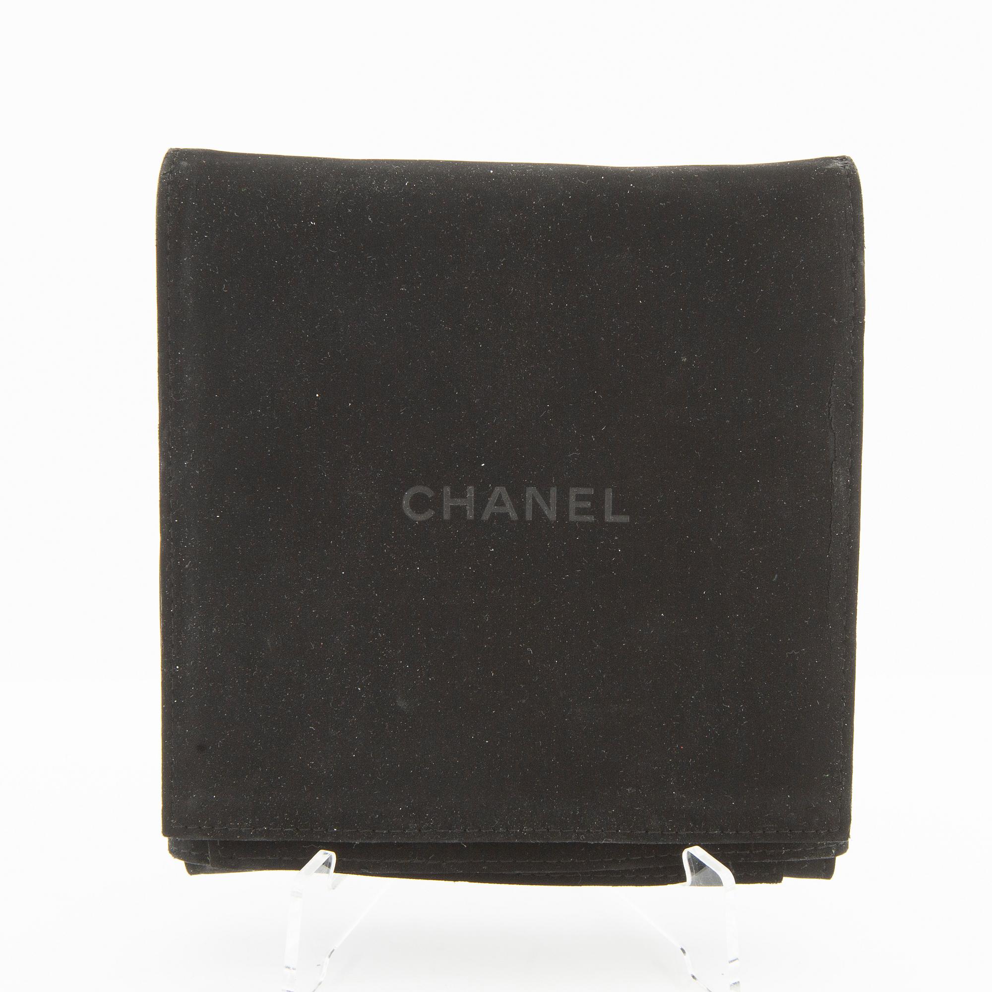 Chanel,.