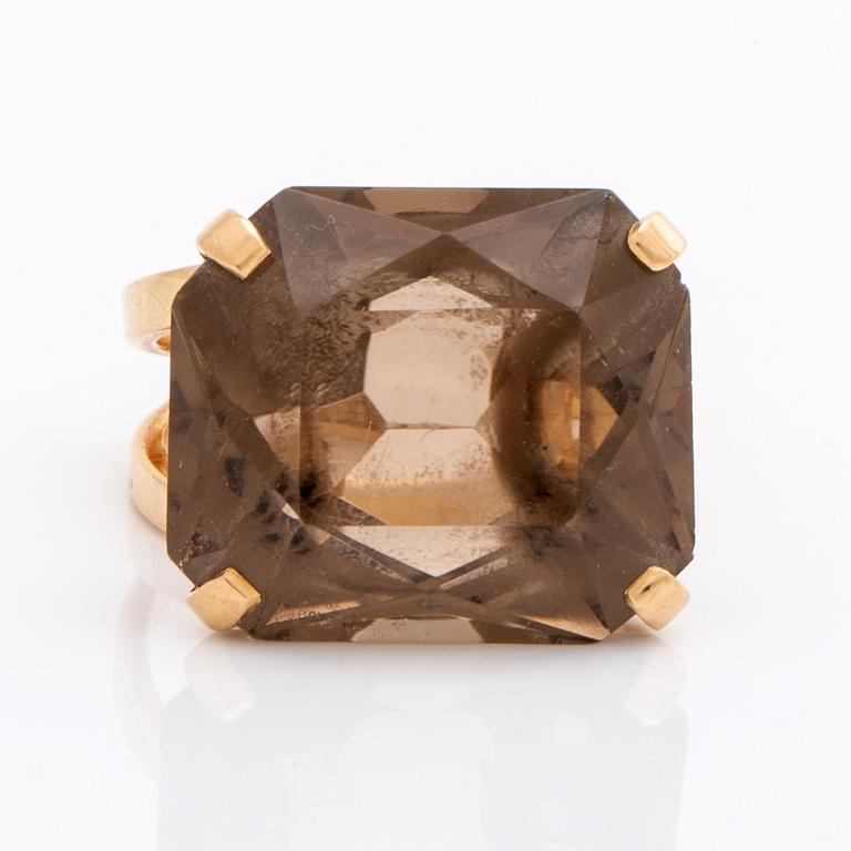 RING 18K gold smoky quartz approx 20 x 15 mm, size 55,5.