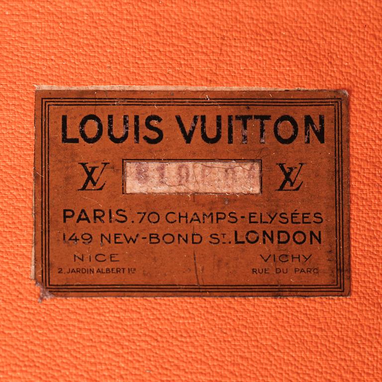 LOUIS VUITTON, a Monogram canvas trunk/garment bag, early 20th century.