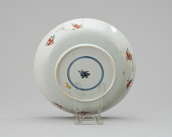 A Qing dynasty, Kangxi (1662-1722) charger.