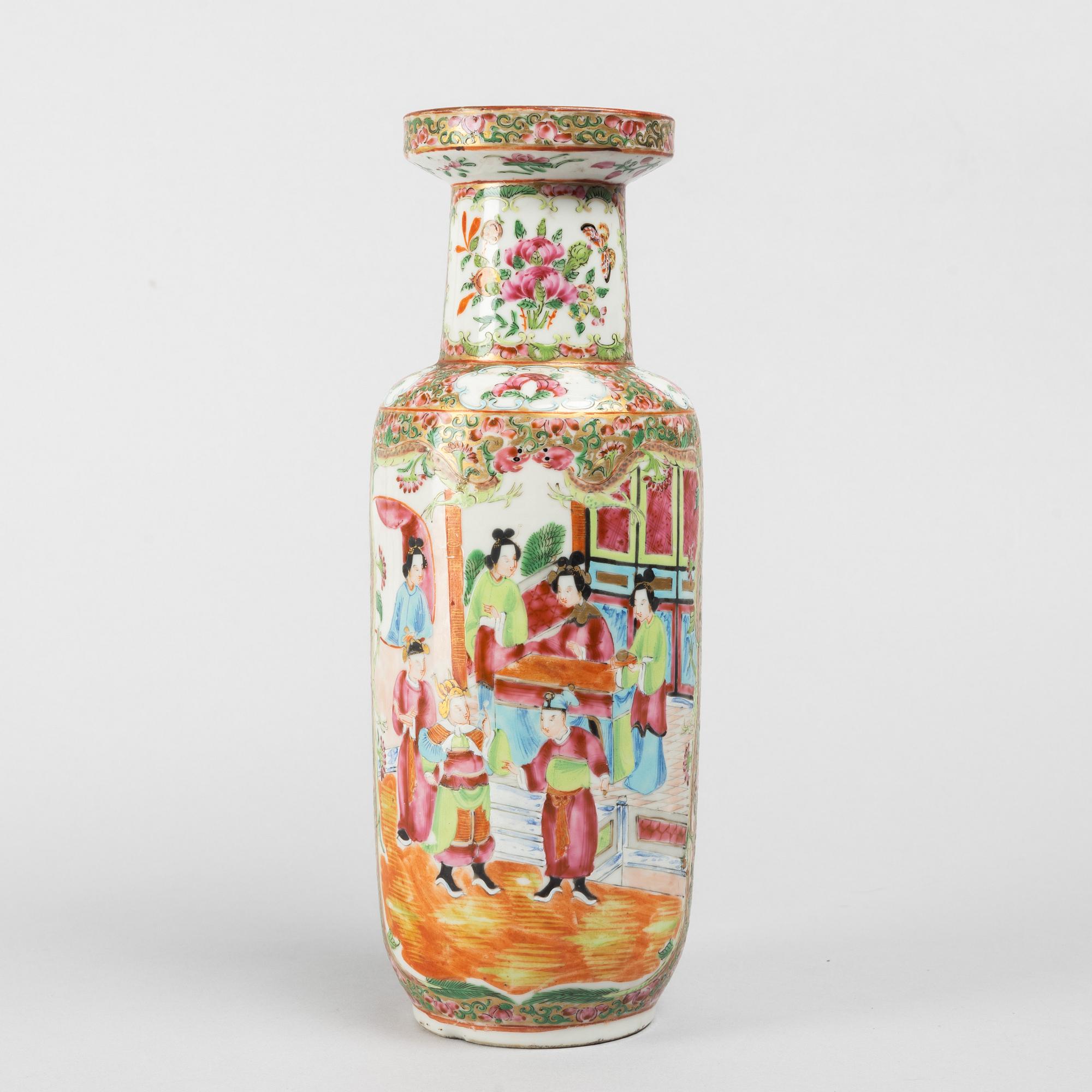 A Kanton porcelain vase, China, 19th century.